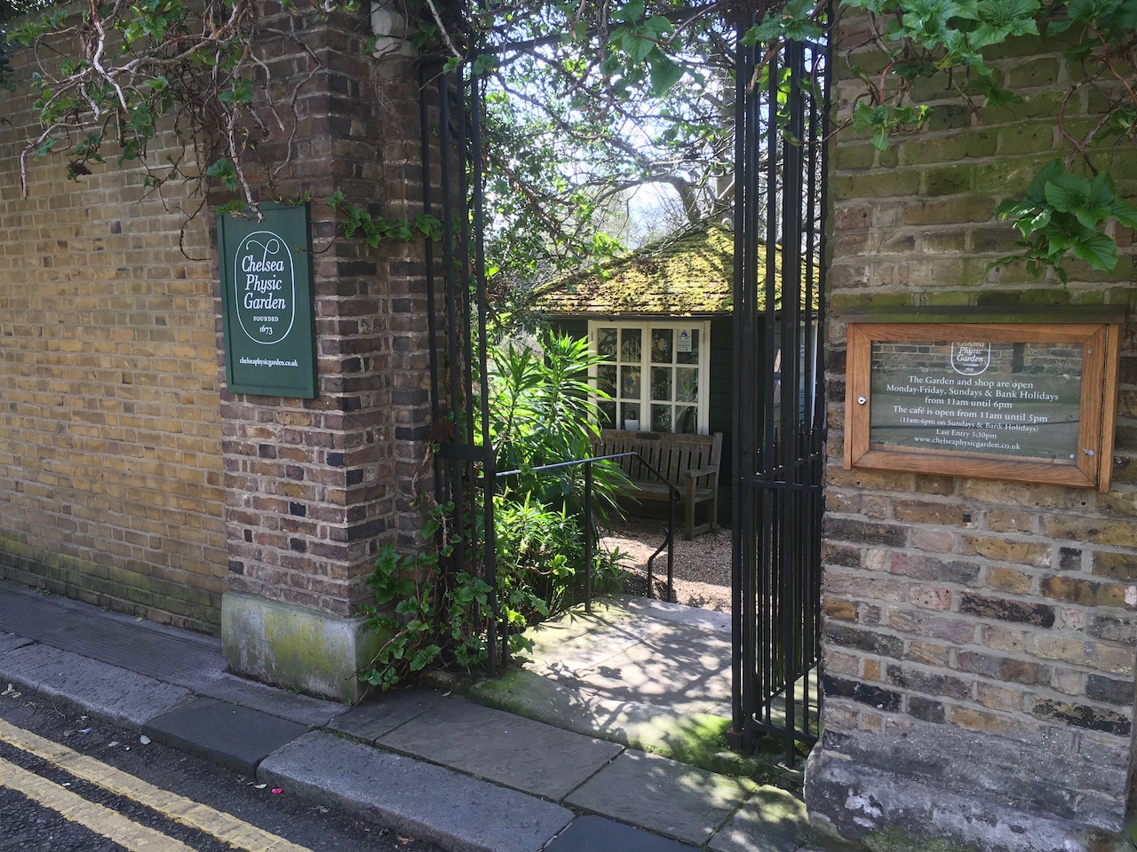 Chelsea Physic Garden - a secret piece of London